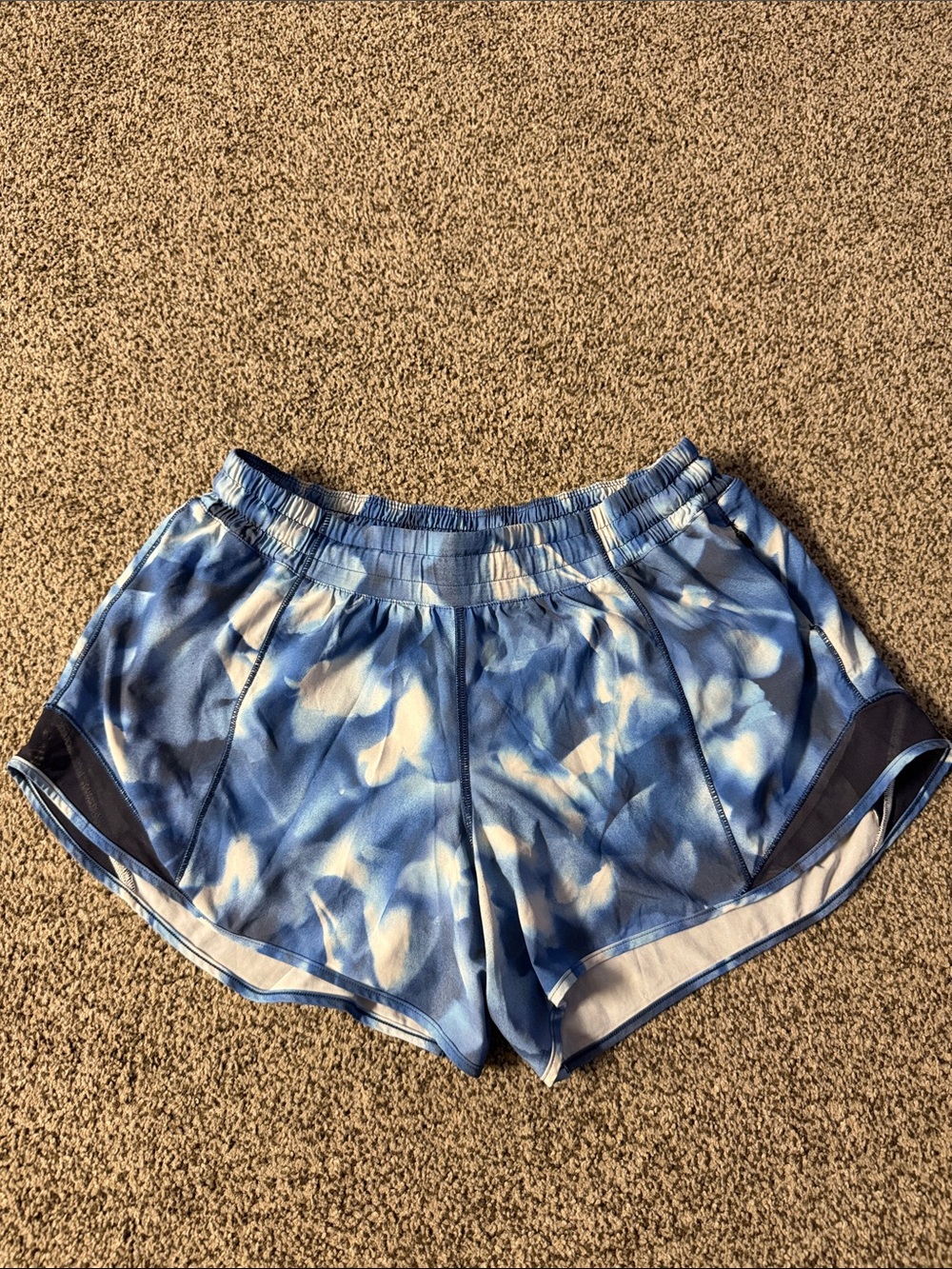 Lululemon Hotty Hot Shorts 4”